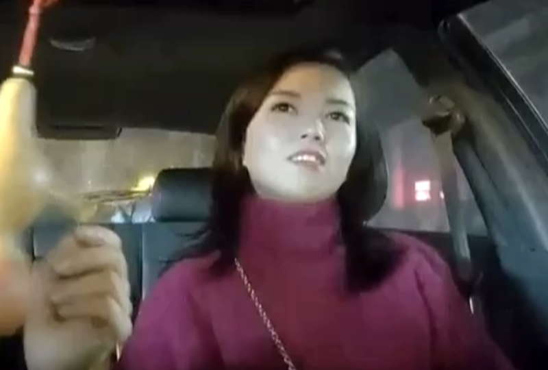 蜜桃裸体翘臀爆乳啪啪美女_骚飘飘专业搞鸡 深夜到足浴按摩会所搭讪个女技师 1800元到酒店开房!